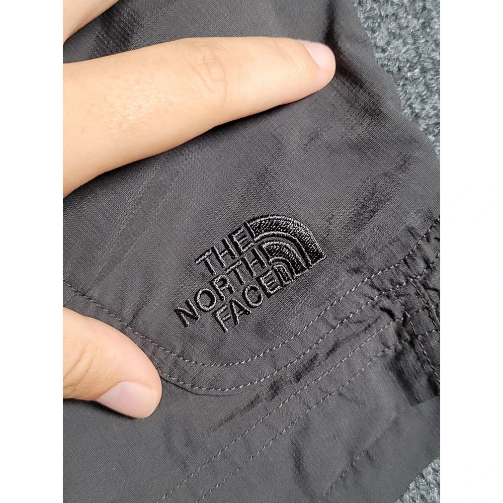 The North Face Shorts Mens Size 32 Gray Hiking Outdoor Nylon Gorpcore Camping 9